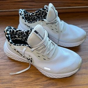 Nike Revolution 5 premium leopard